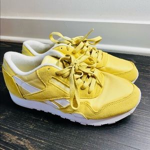 Reebok Yellow Hipster 8.5 womens shoes
